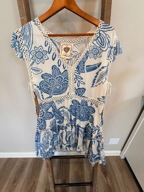Z&L EUROPE Tassel Tie Armhole Lace Trimmed Mini Dress Cover Up Paisley Print M